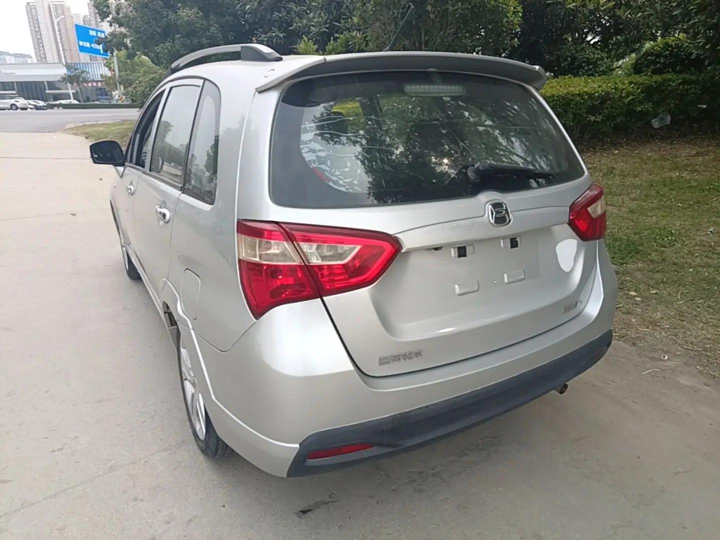 Suzuki Liana A6 2014 Hatchback 1.4L Manual Ideal Model — миниатюра 4