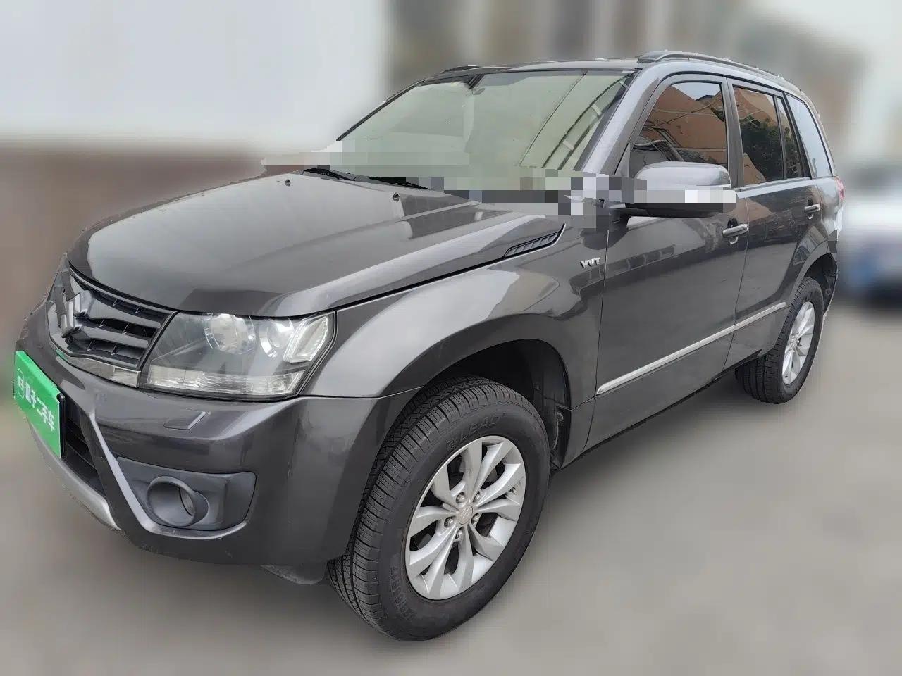 Suzuki Grand Vitara 2012 2.4L AT Luxury Navigation 5-Door Version — миниатюра 1