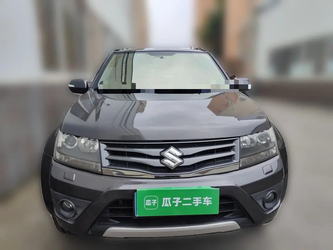 Suzuki Grand Vitara 2012 2.4L AT Luxury Navigation 5-Door Version — миниатюра 2