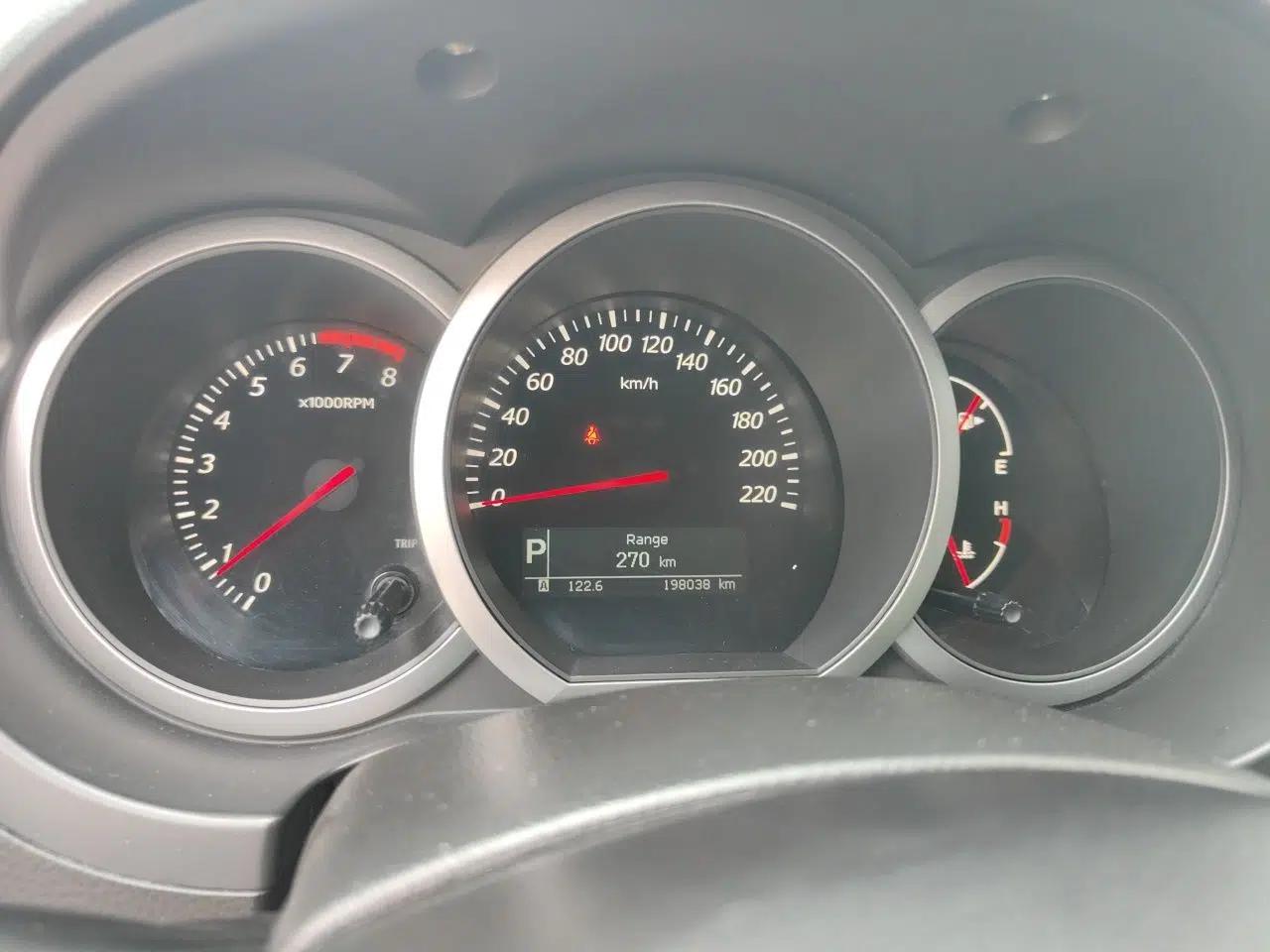 Suzuki Grand Vitara 2012 2.4L AT Luxury Navigation 5-Door Version — миниатюра 11
