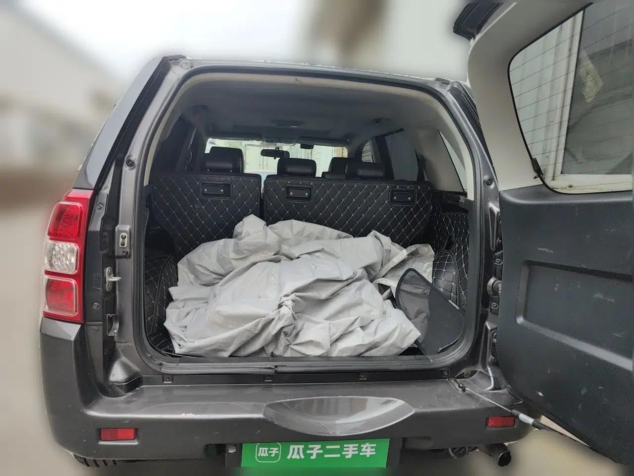 Suzuki Grand Vitara 2012 2.4L AT Luxury Navigation 5-Door Version — миниатюра 19