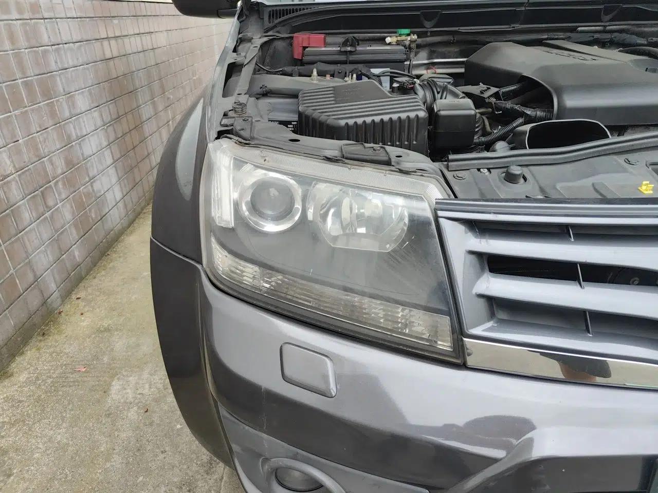 Suzuki Grand Vitara 2012 2.4L AT Luxury Navigation 5-Door Version — миниатюра 7