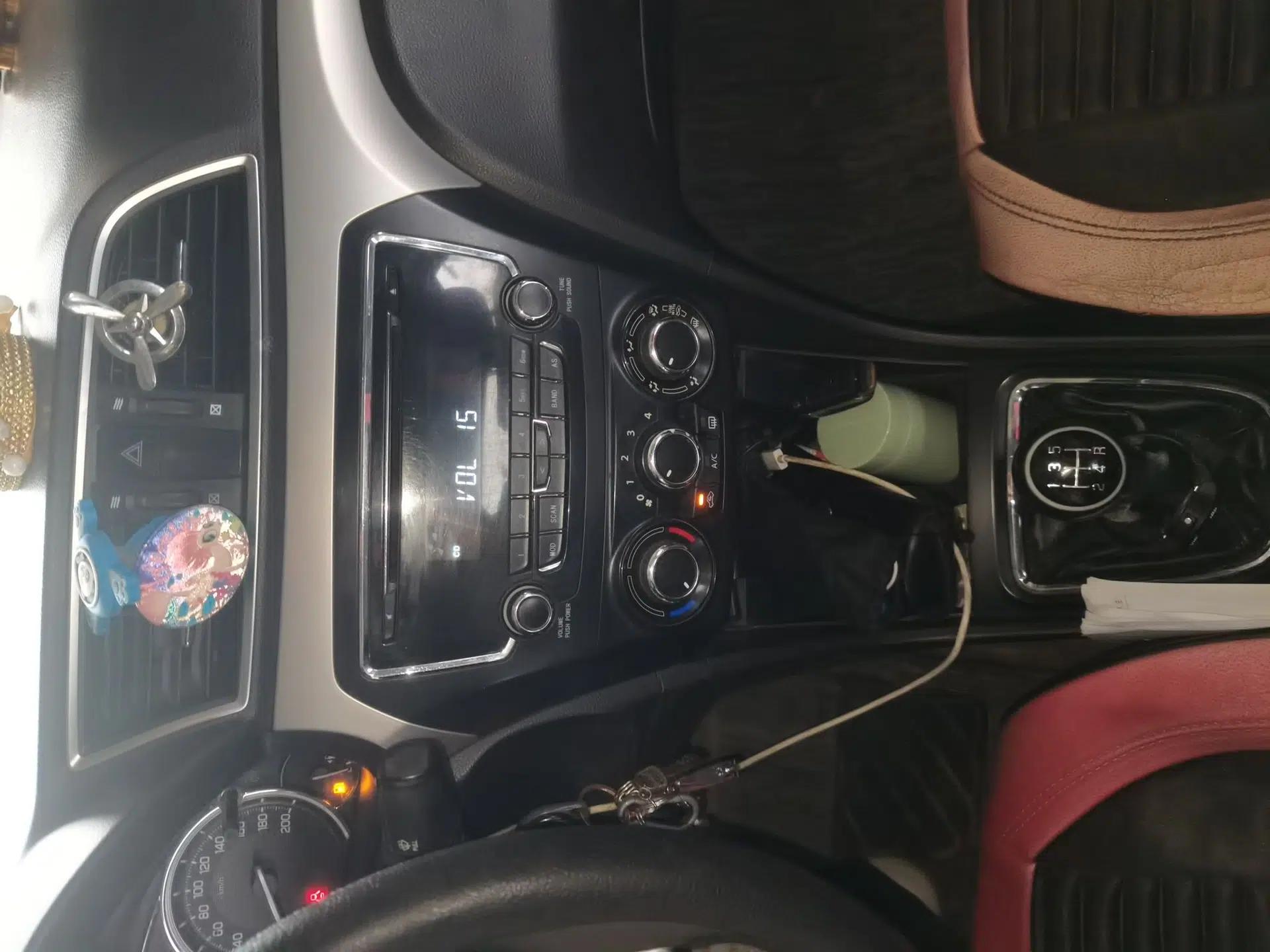 Suzuki Alivio 2015 1.6L Manual Comfort Model — миниатюра 13