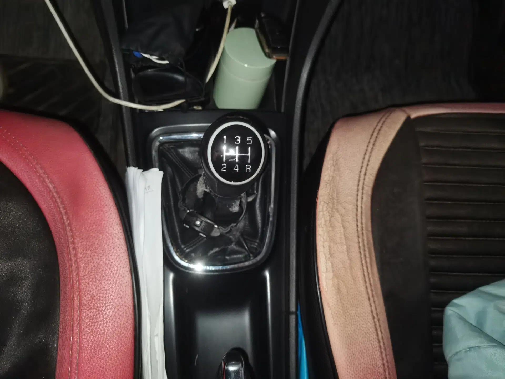 Suzuki Alivio 2015 1.6L Manual Comfort Model — миниатюра 14