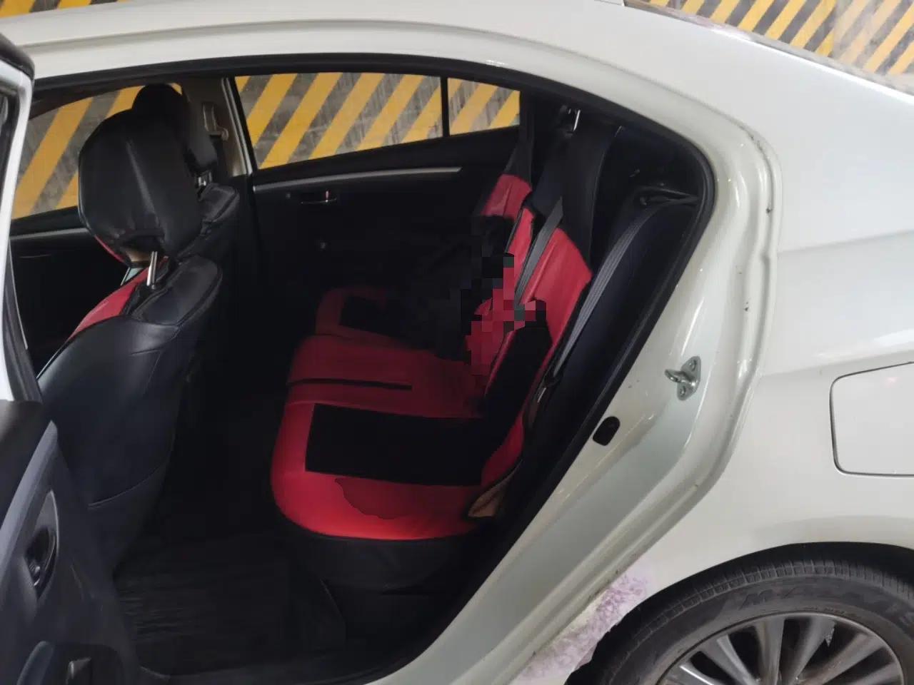 Suzuki Alivio 2015 1.6L Manual Comfort Model — миниатюра 17