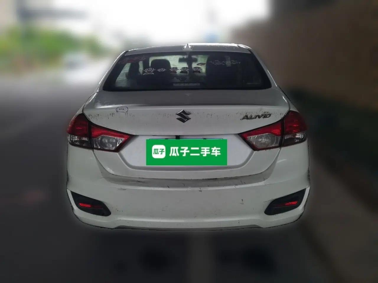Suzuki Alivio 2015 1.6L Manual Comfort Model — миниатюра 5