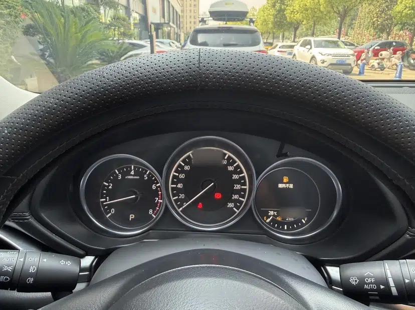 Mazda CX-8 2019 2.5L Four-Wheel Drive Deluxe Edition — миниатюра 23
