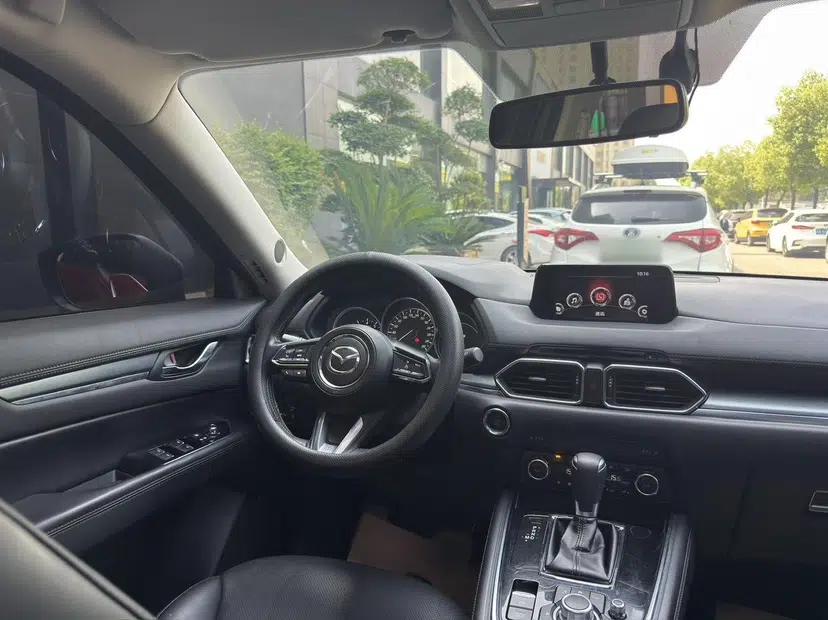 Mazda CX-8 2019 2.5L Four-Wheel Drive Deluxe Edition — миниатюра 34