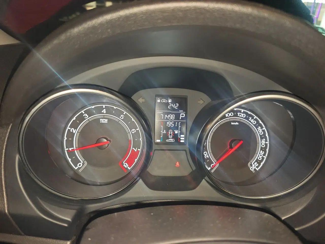 MG GT 2015 1.5T Automatic Luxury Edition — миниатюра 12