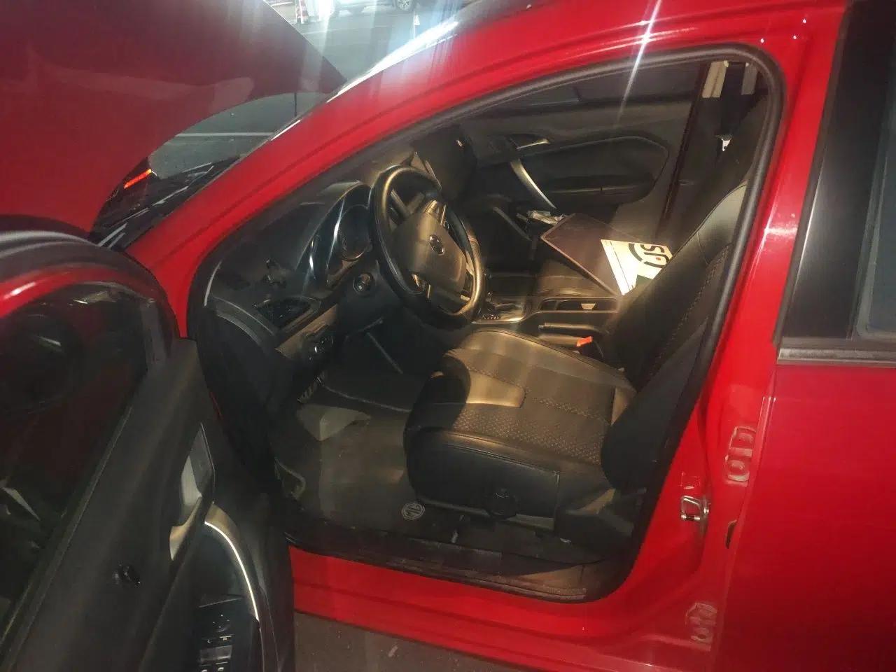 MG GT 2015 1.5T Automatic Luxury Edition — миниатюра 15