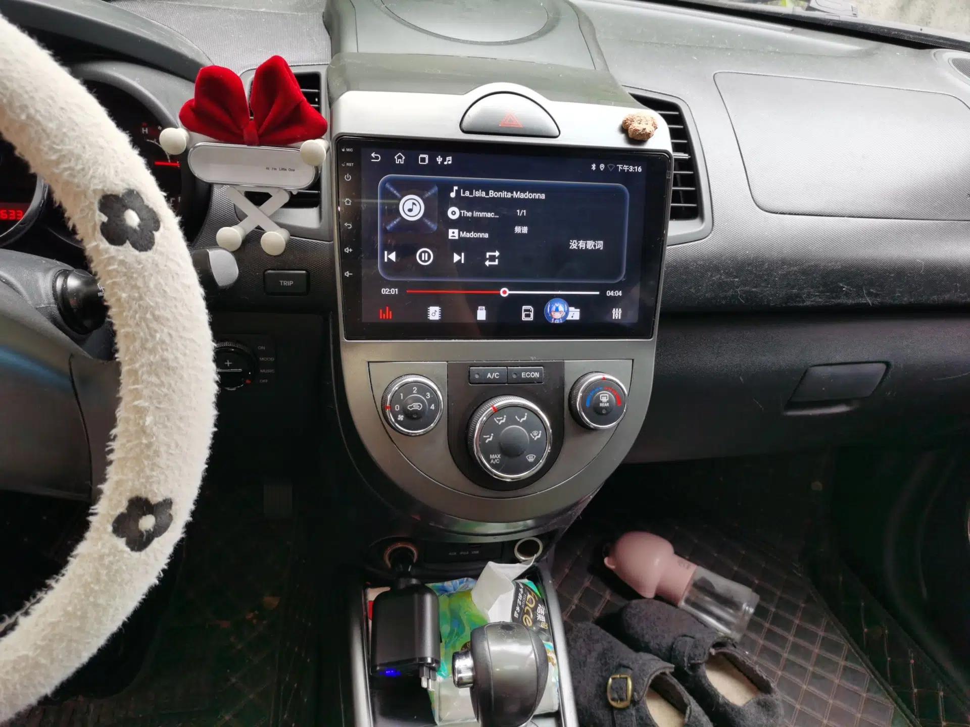 Kia Soul 2012 1.6L AT GLS — миниатюра 13