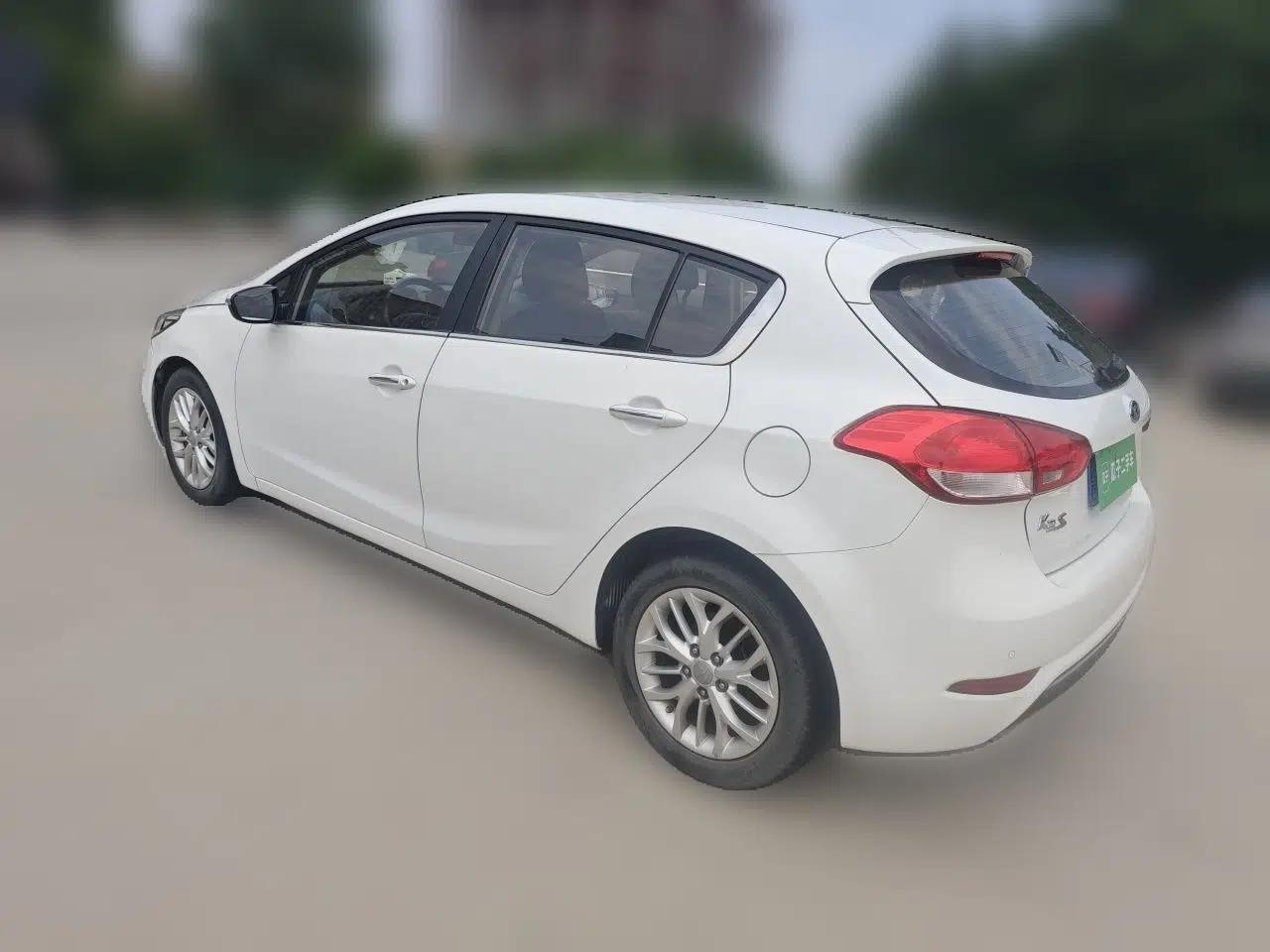 Kia K3S 2014 1.6L Manual GLS — миниатюра 4