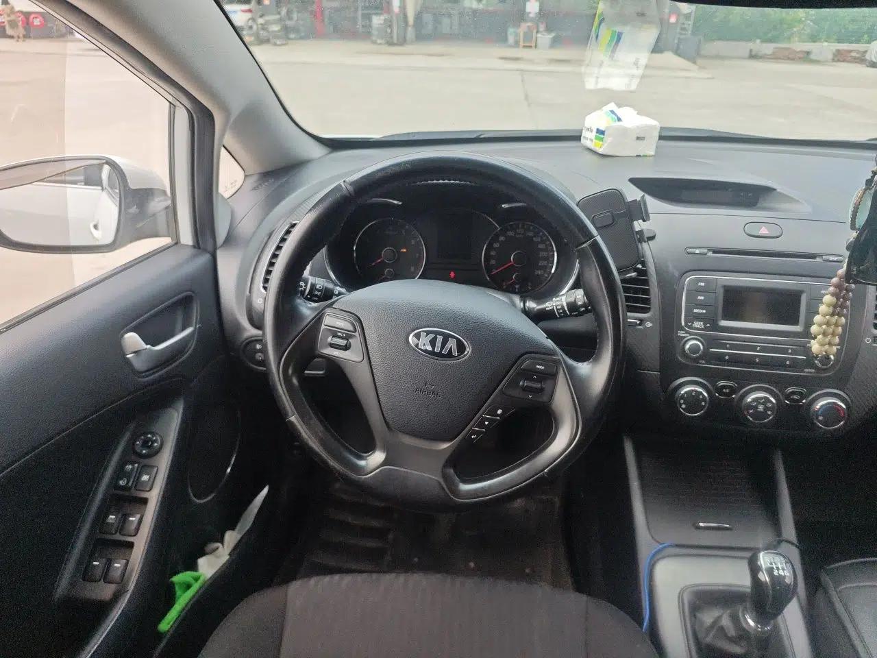 Kia K3S 2014 1.6L Manual GLS — миниатюра 10