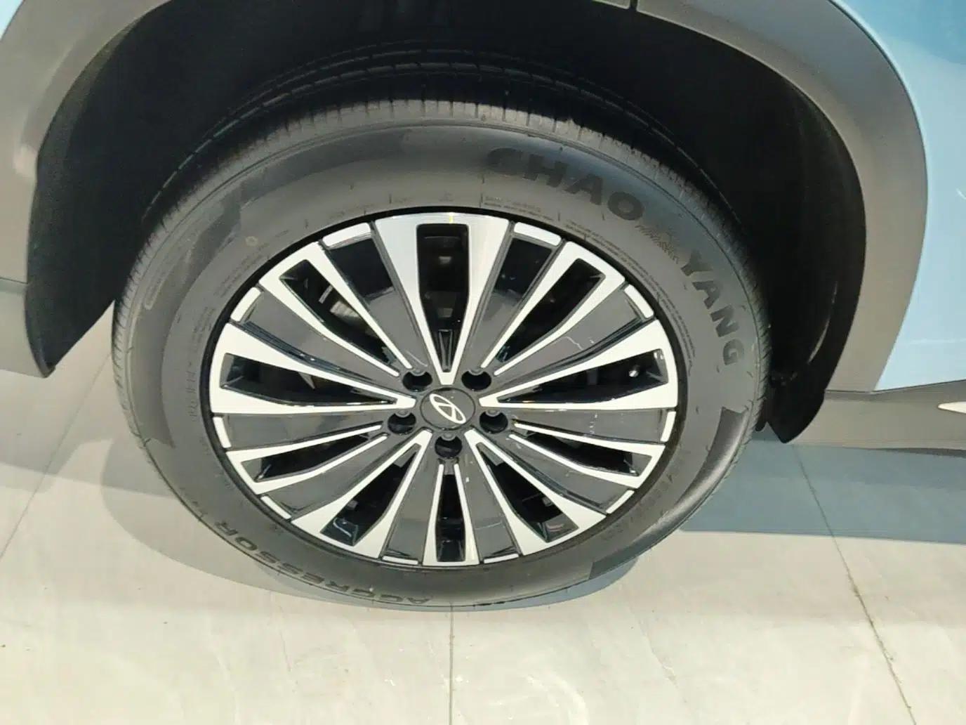 Chery Tiggo 8 PLUS C-DM 2025 1.5T 116 km Prestige Version 5 Seats — миниатюра 11