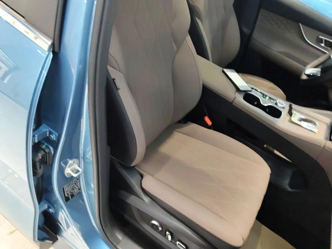 Chery Tiggo 8 PLUS C-DM 2025 1.5T 116 km Prestige Version 5 Seats — миниатюра 19