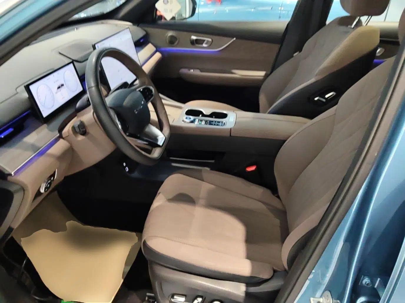 Chery Tiggo 8 PLUS C-DM 2025 1.5T 116 km Prestige Version 5 Seats — миниатюра 17