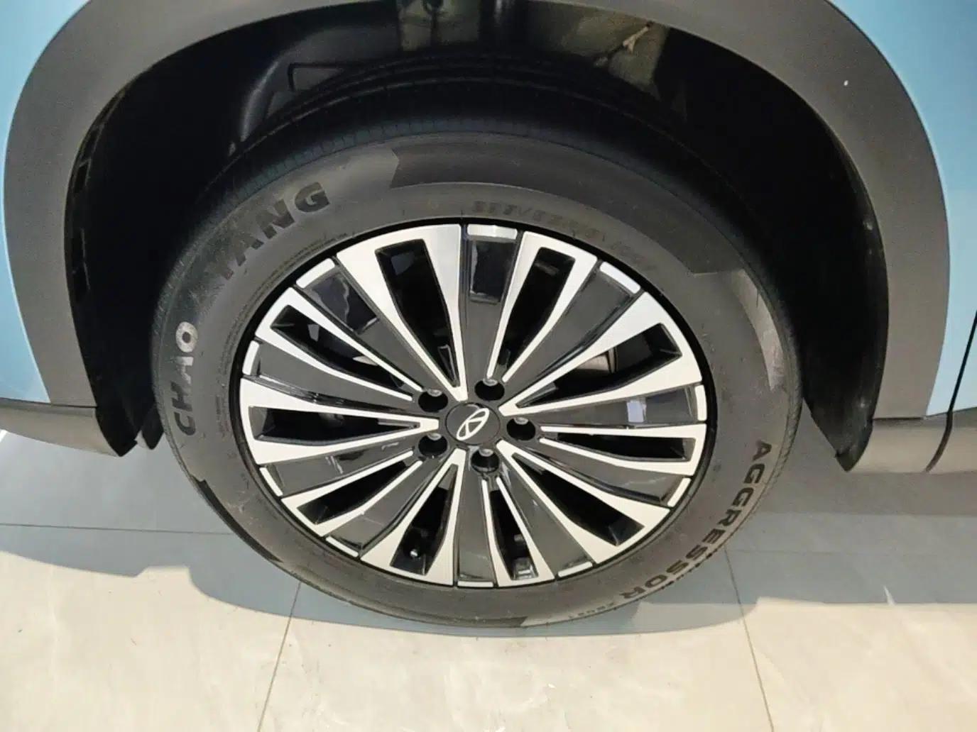 Chery Tiggo 8 PLUS C-DM 2025 1.5T 116 km Prestige Version 5 Seats — миниатюра 10