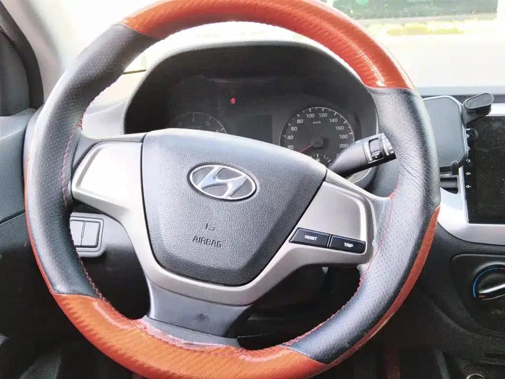 2016 Hyundai Verna 1.4L Automatic GLS (Cool Edition) — миниатюра 3