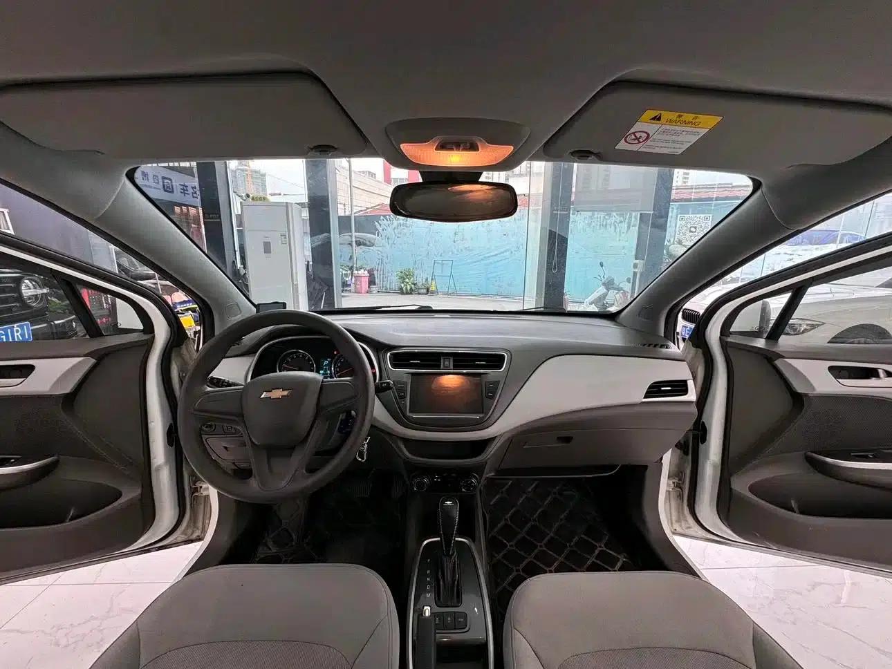 Chevrolet Aveo RV 2016 1.5L Automatic Comfortline Edition — миниатюра 13