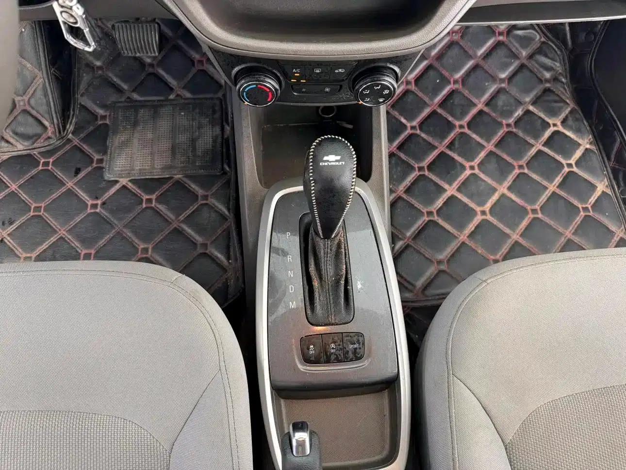 Chevrolet Aveo RV 2016 1.5L Automatic Comfortline Edition — миниатюра 15
