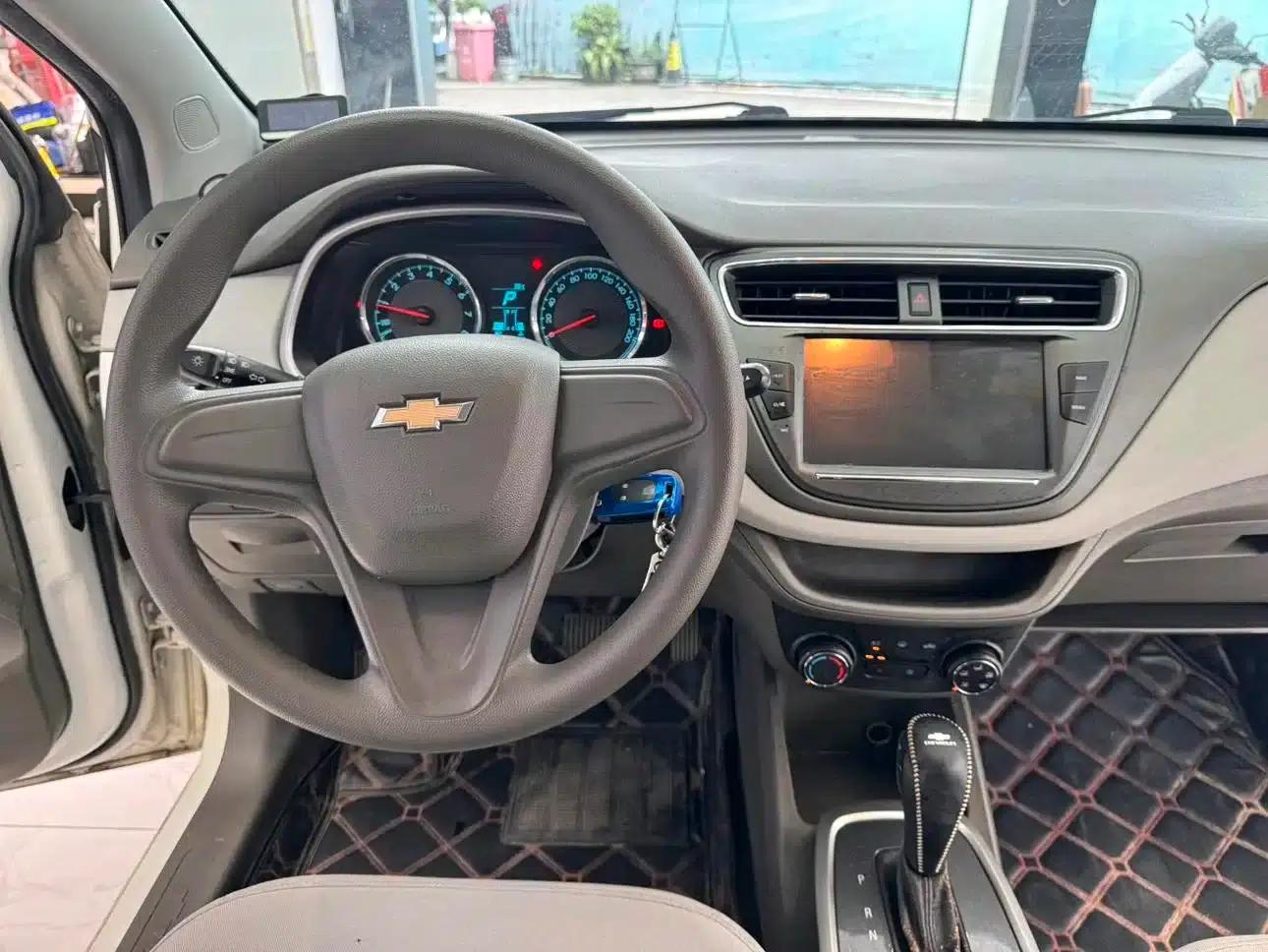 Chevrolet Aveo RV 2016 1.5L Automatic Comfortline Edition — миниатюра 10