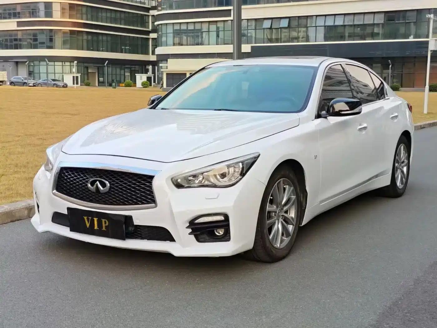 Infiniti Q50 2014 3.7L Comfort Edition — миниатюра 1