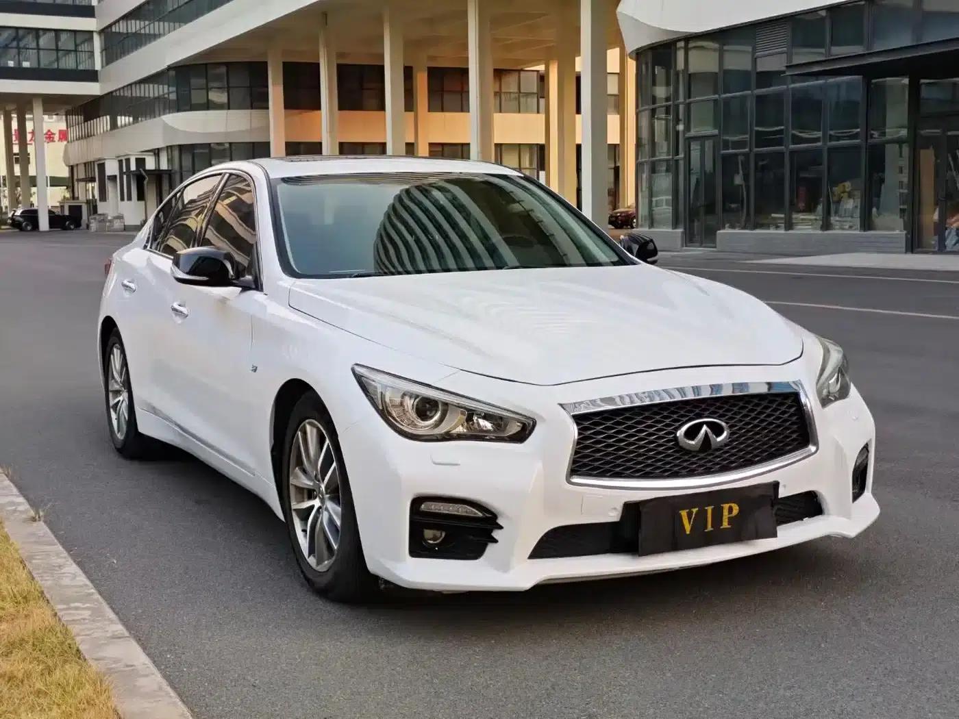 Infiniti Q50 2014 3.7L Comfort Edition — миниатюра 3