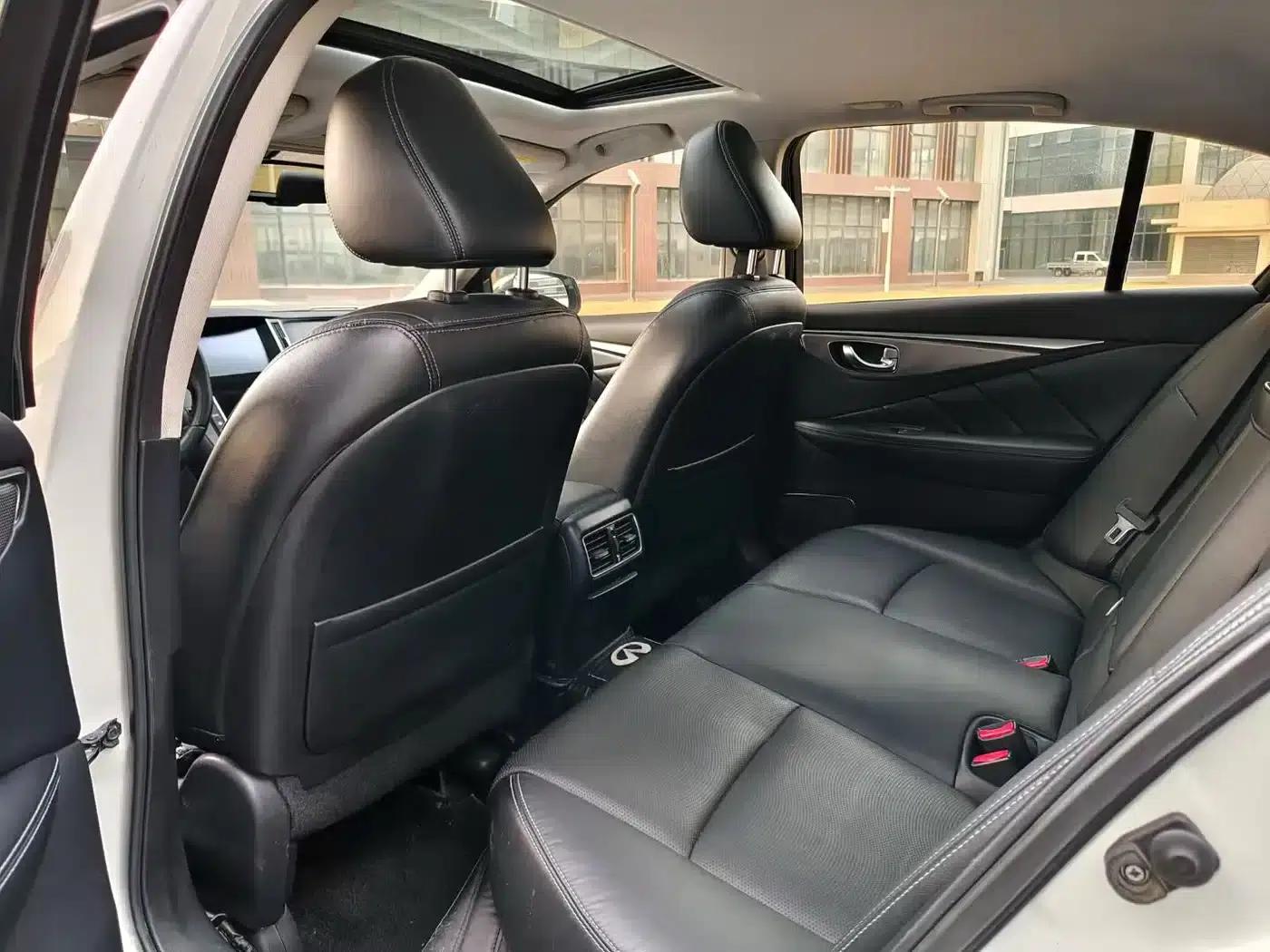 Infiniti Q50 2014 3.7L Comfort Edition — миниатюра 5