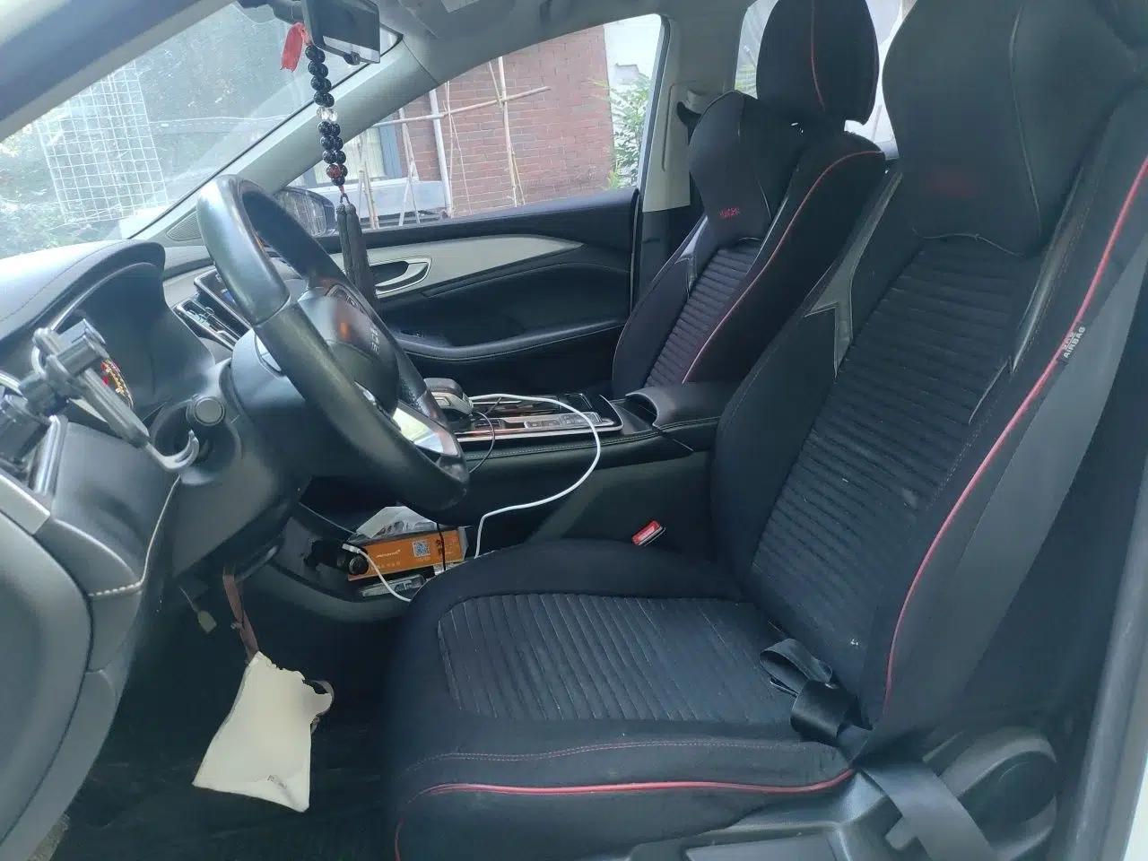 Roewe i6 MAX New Energy 2020 1.5T PHEV Sporty Cool Edition — миниатюра 15