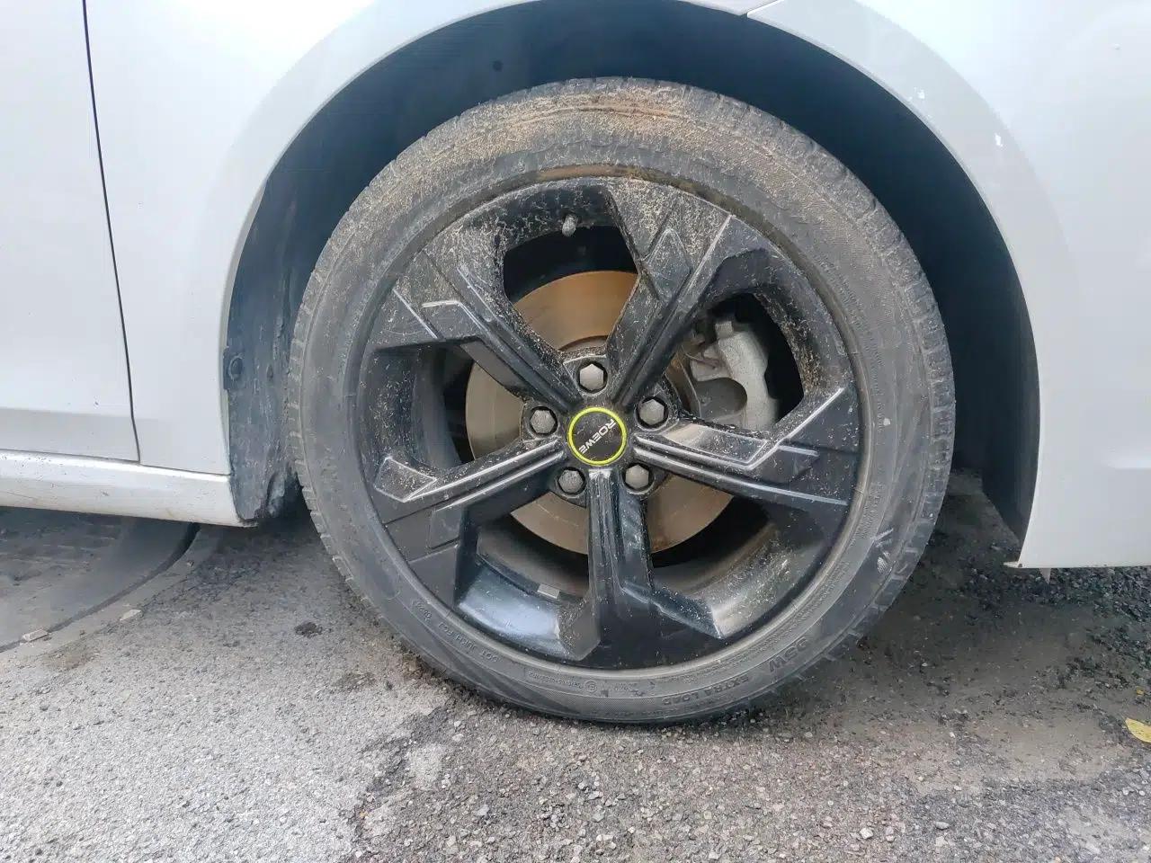 Roewe i6 MAX New Energy 2020 1.5T PHEV Sporty Cool Edition — миниатюра 8