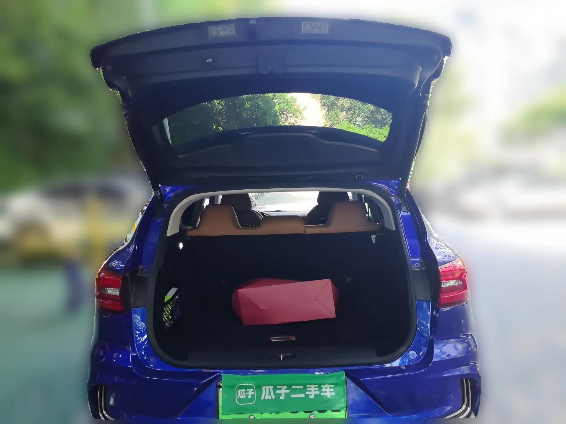 Roewe MARVEL X 2018 All-Wheel-Drive Model — миниатюра 19