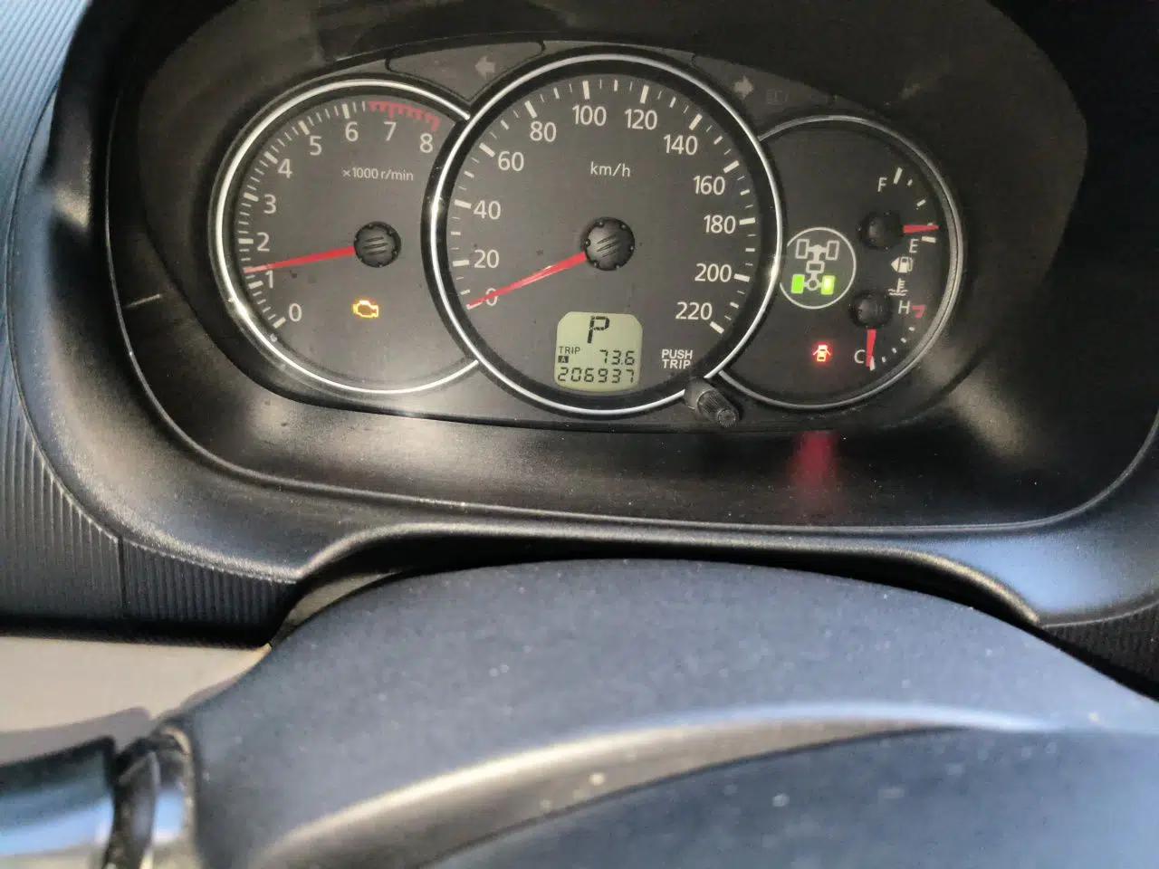 Mitsubishi Pajero Sport 2011 3.0L Luxury Navigation Edition — миниатюра 12