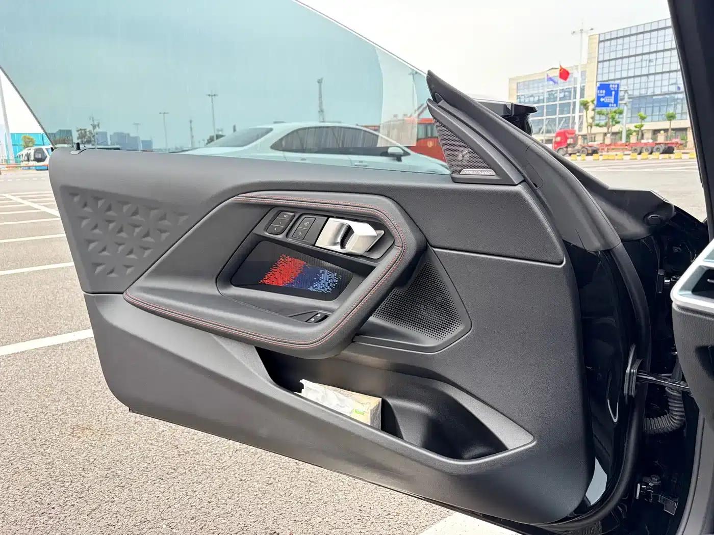 2026 BMW M240i — миниатюра 11