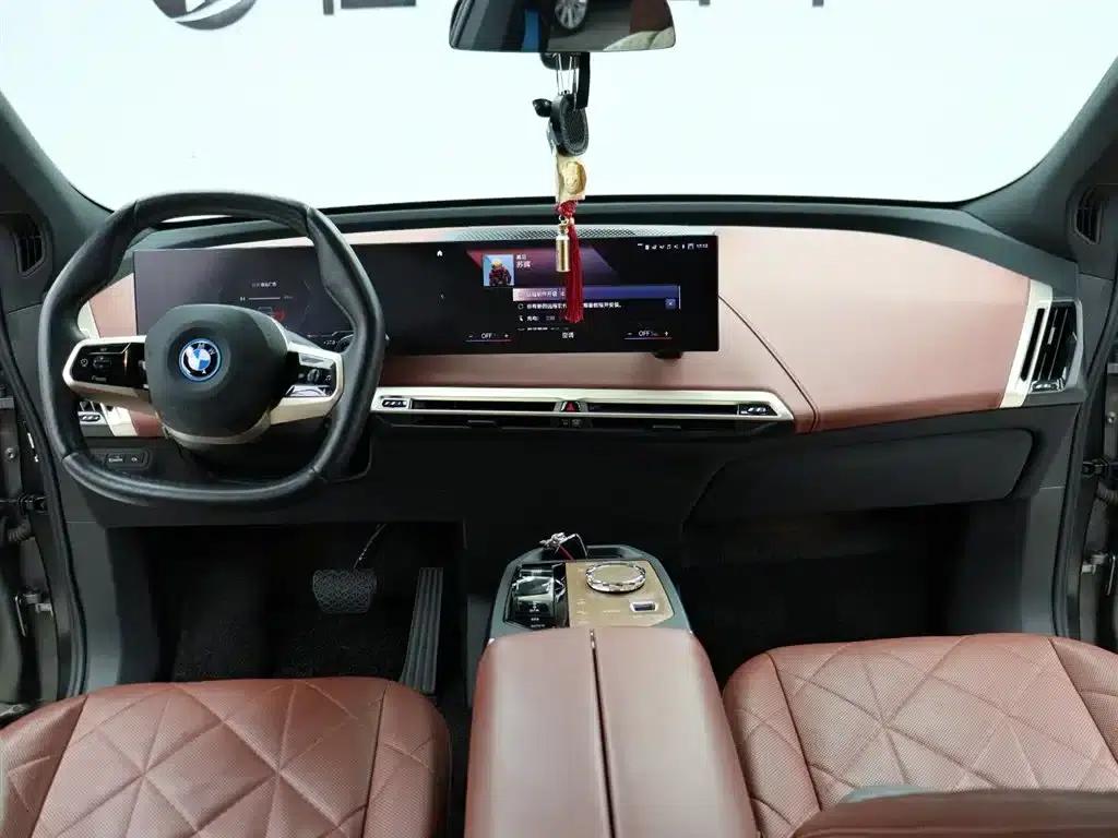 BMW iX M60 2022 M60 — миниатюра 13