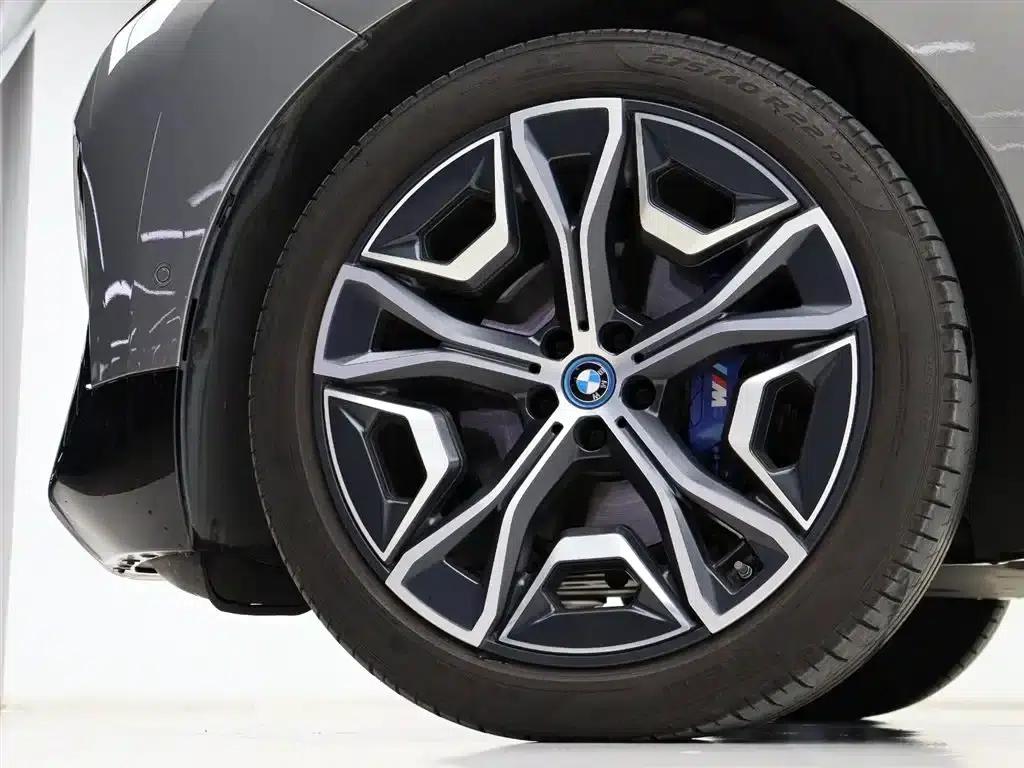 BMW iX M60 2022 M60 — миниатюра 31
