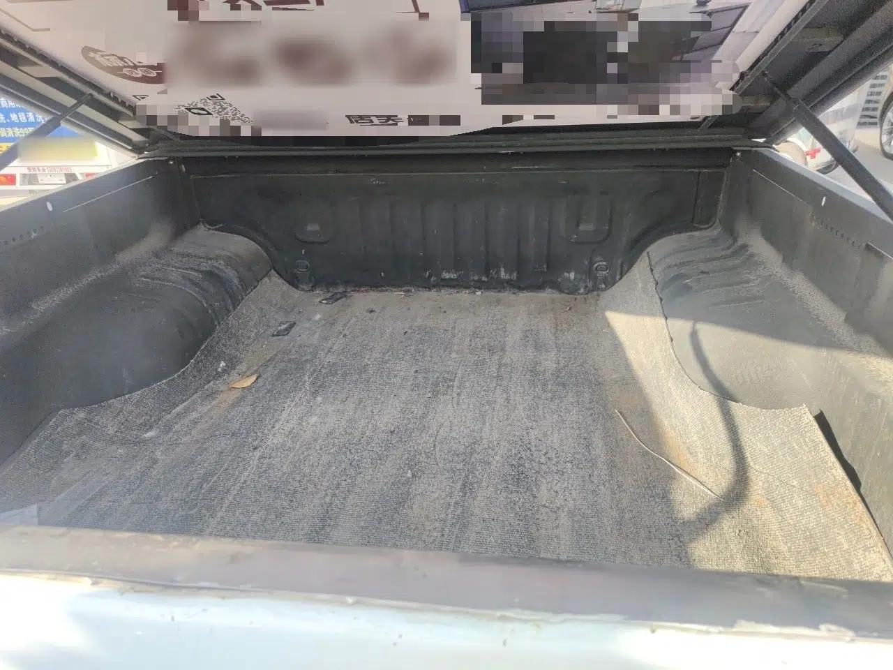 Isuzu D-MAX 2018 2.5T Two-Wheel-Drive Base Version JE4D25Q5A — миниатюра 16