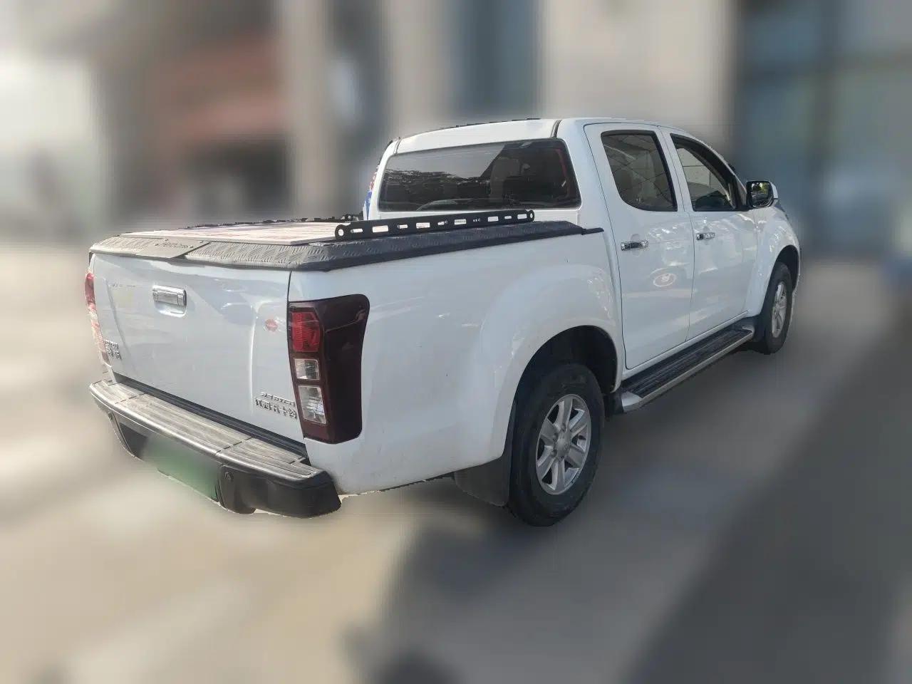 Isuzu D-MAX 2018 2.5T Two-Wheel-Drive Base Version JE4D25Q5A — миниатюра 6