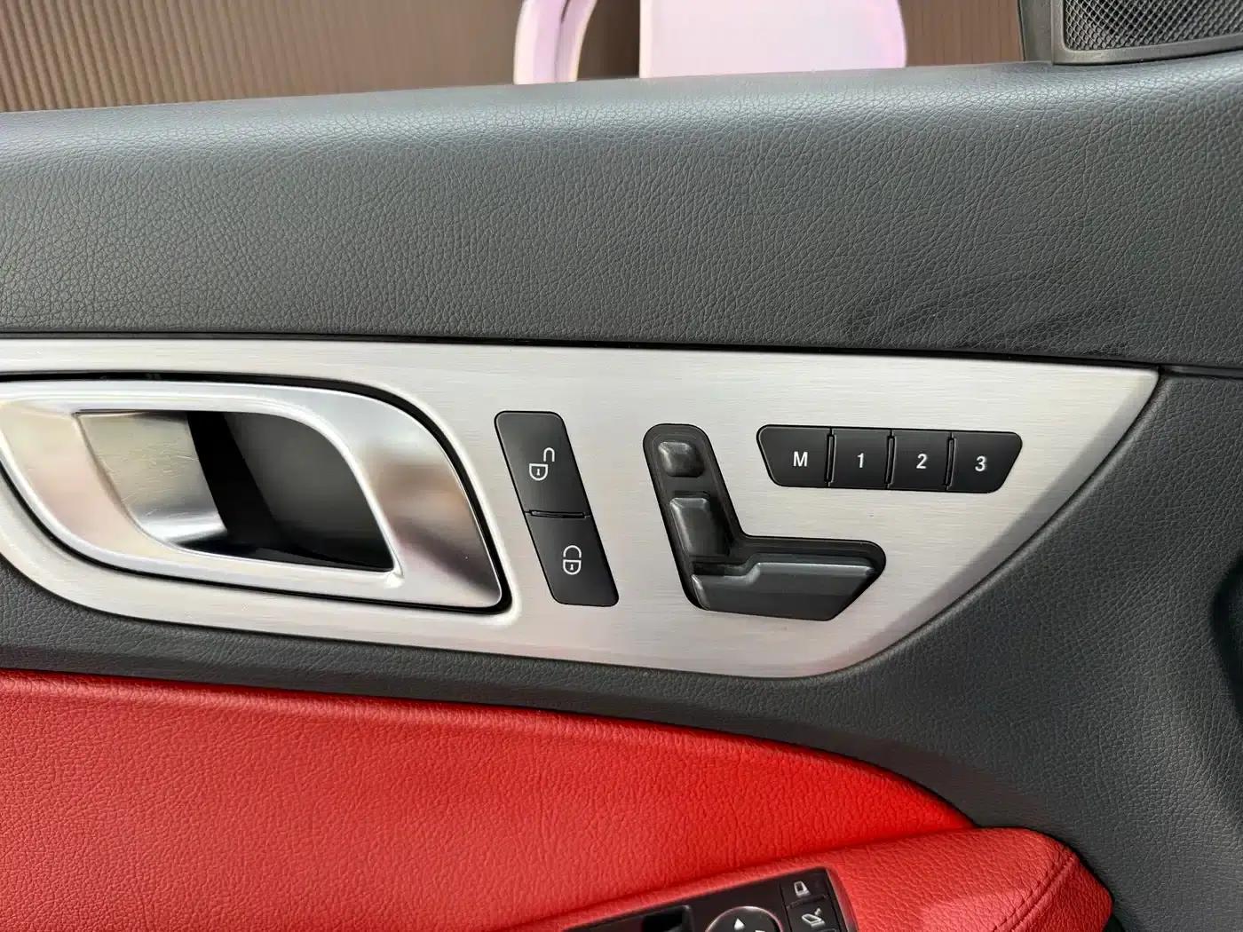 Mercedes-Benz SLK-Class 2011 SLK 200 Fashion Edition — миниатюра 11