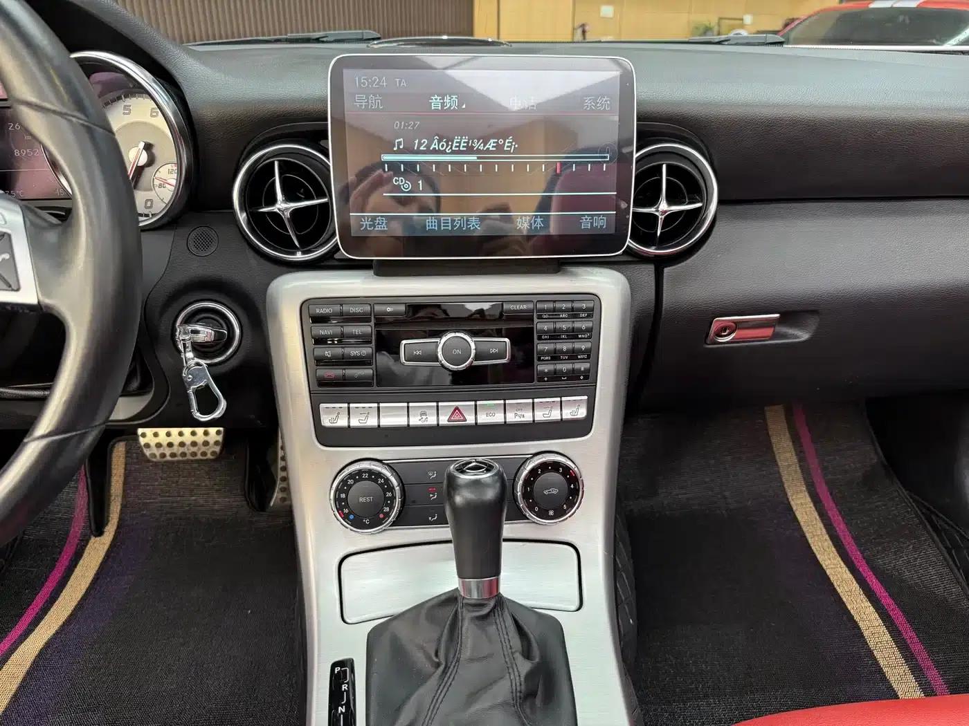 Mercedes-Benz SLK-Class 2011 SLK 200 Fashion Edition — миниатюра 14