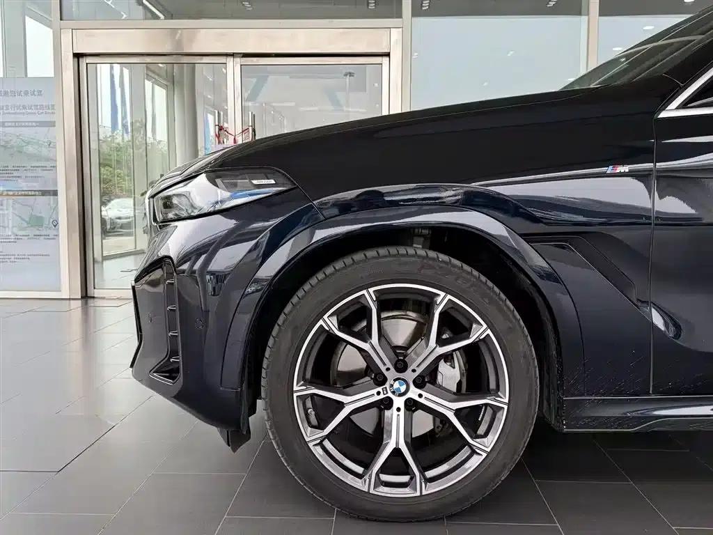 2023 BMW X6 xDrive40i M Sport Package — миниатюра 5