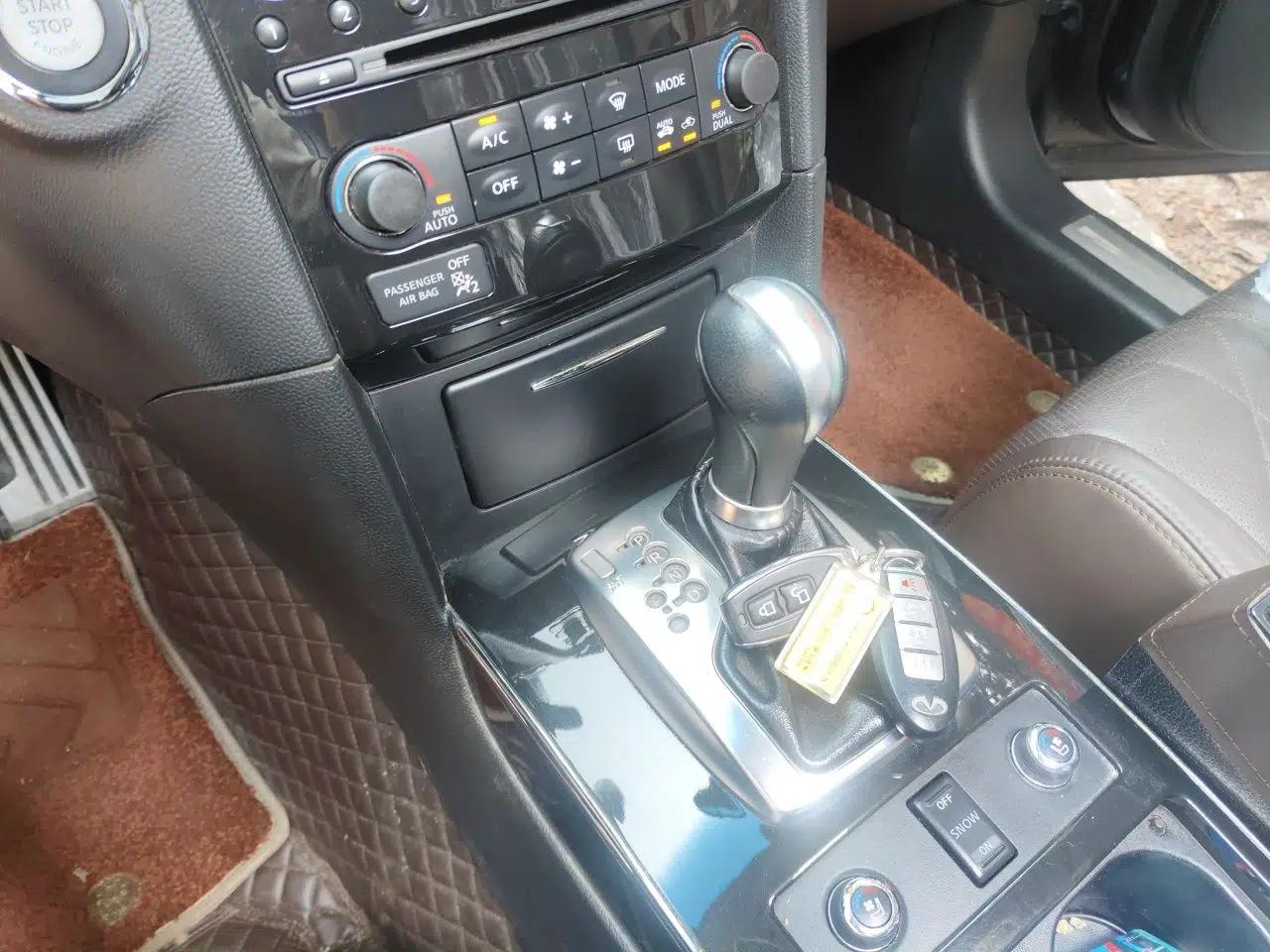 Infiniti QX70 2013 3.7L Supreme Edition — миниатюра 14