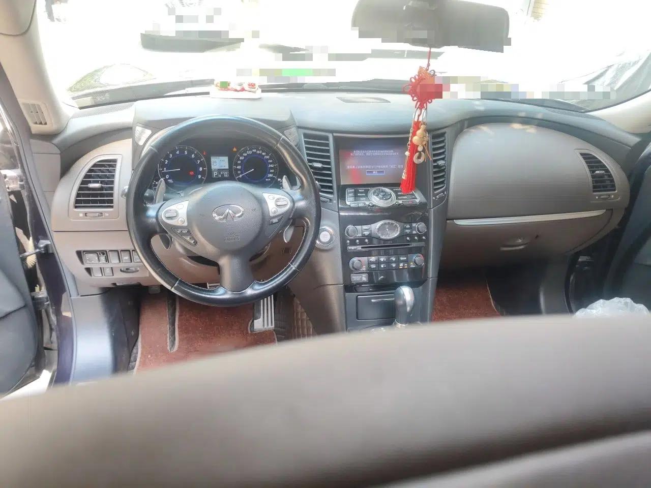 Infiniti QX70 2013 3.7L Supreme Edition — миниатюра 9