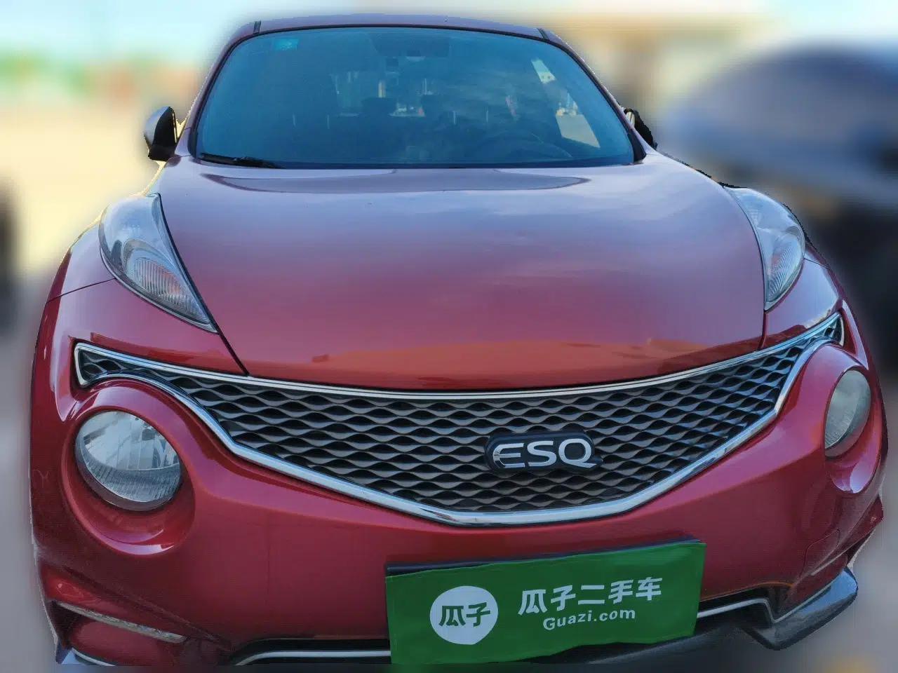 Infiniti ESQ 2014 1.6L Spontaneous Edition — миниатюра 2