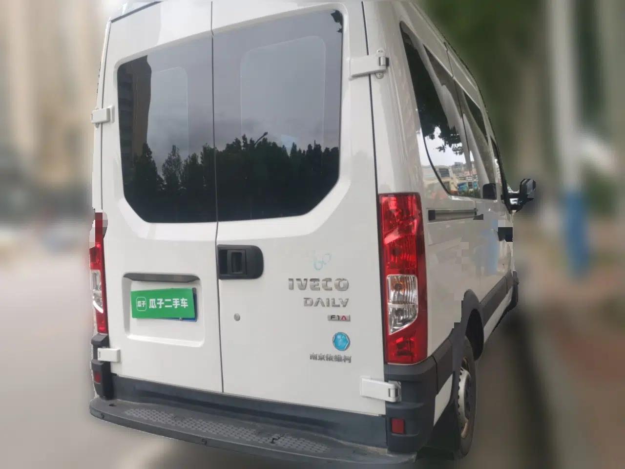 Iveco Eurocargo 2021 2.0T Manual Super-Rui Short Wheelbase High-Roof Side-Sliding Door F1A — миниатюра 6