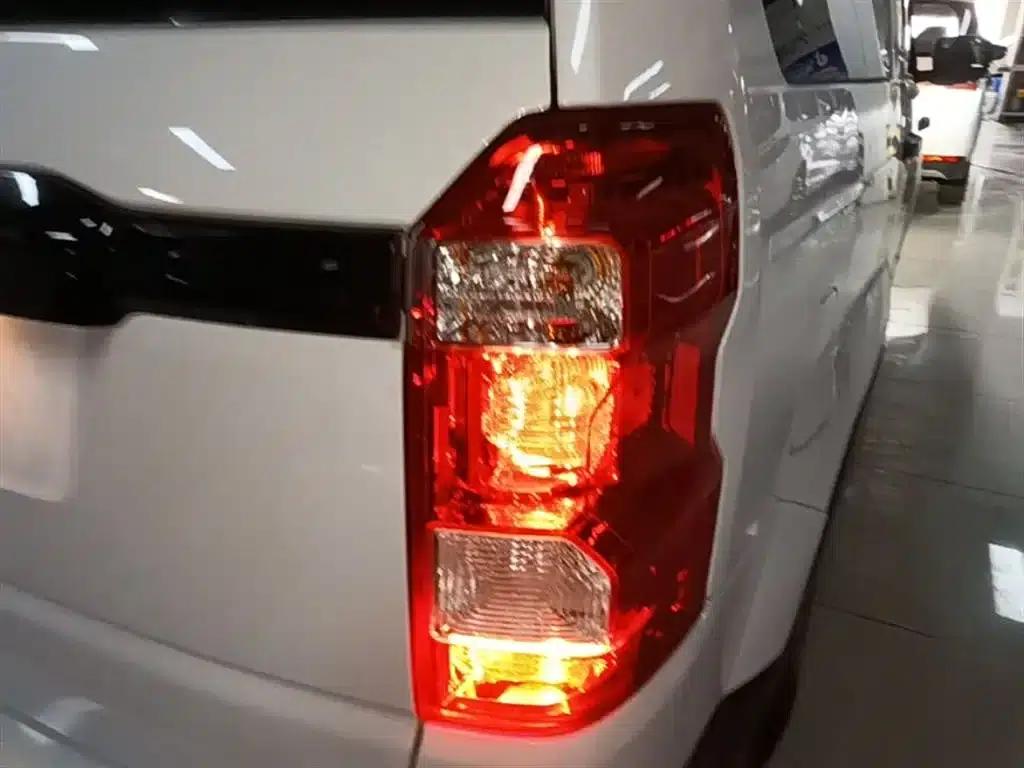 Changan Oushang X70A 2019 Model 1.5L Manual Basic Edition (National VI Emission Standard) — миниатюра 8