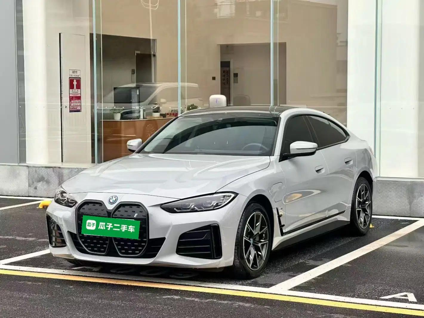 BMW i4 2023 eDrive35 — миниатюра 1
