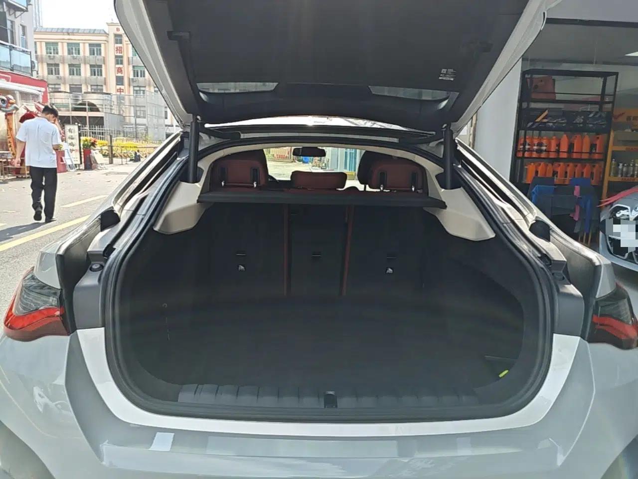 BMW i4 2023 eDrive35 — миниатюра 27
