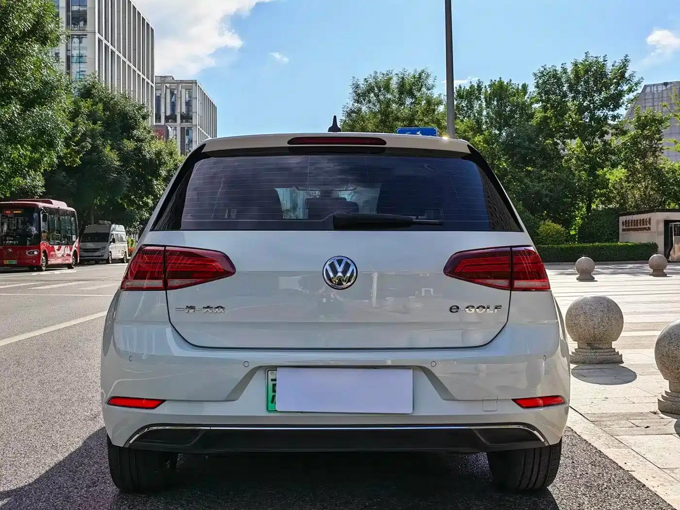 2020 Golf EV — миниатюра 4