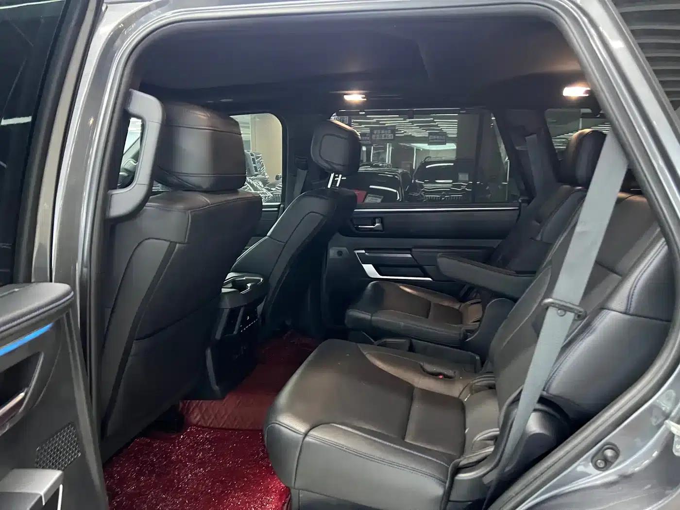 2023 Sequoia 3.5T Platinum Edition — миниатюра 9