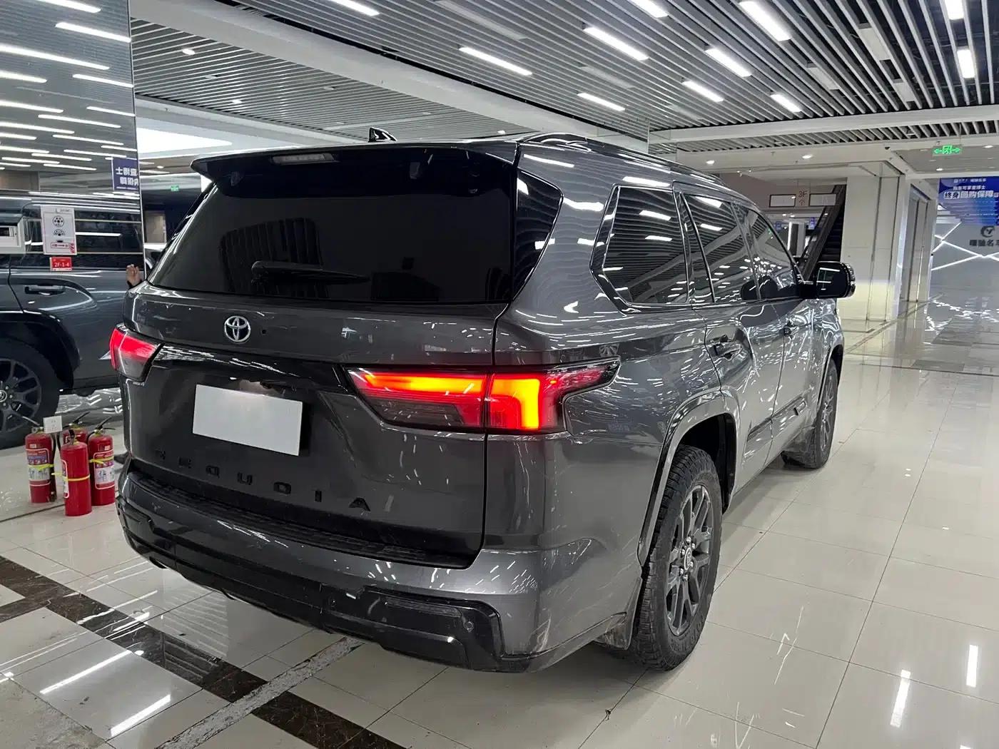 2023 Sequoia 3.5T Platinum Edition — миниатюра 10